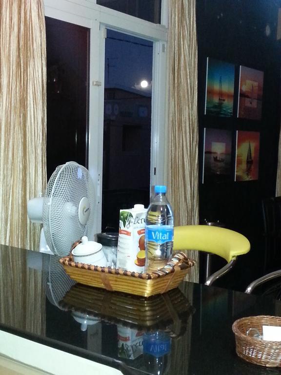 Krishangel Beach Apartment Flic-en-Flacq Εξωτερικό φωτογραφία