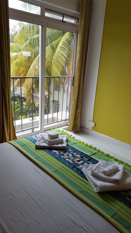 Krishangel Beach Apartment Flic-en-Flacq Εξωτερικό φωτογραφία