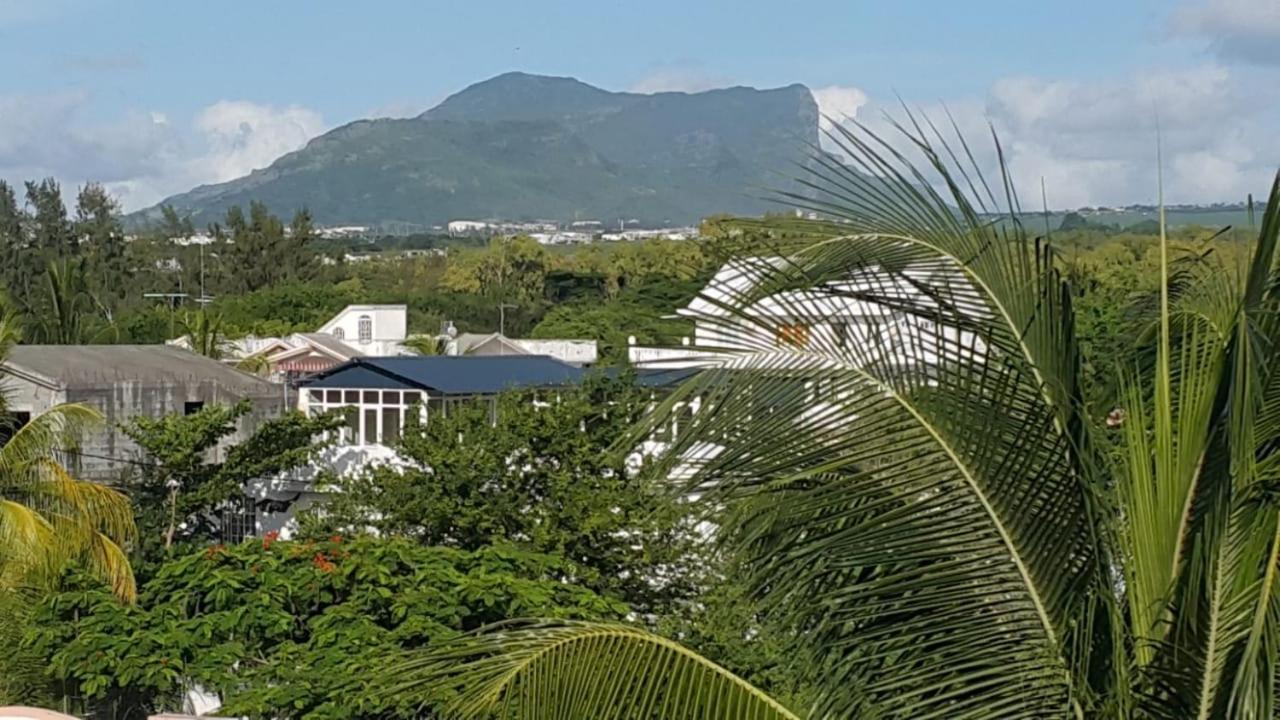 Krishangel Beach Apartment Flic-en-Flacq Εξωτερικό φωτογραφία