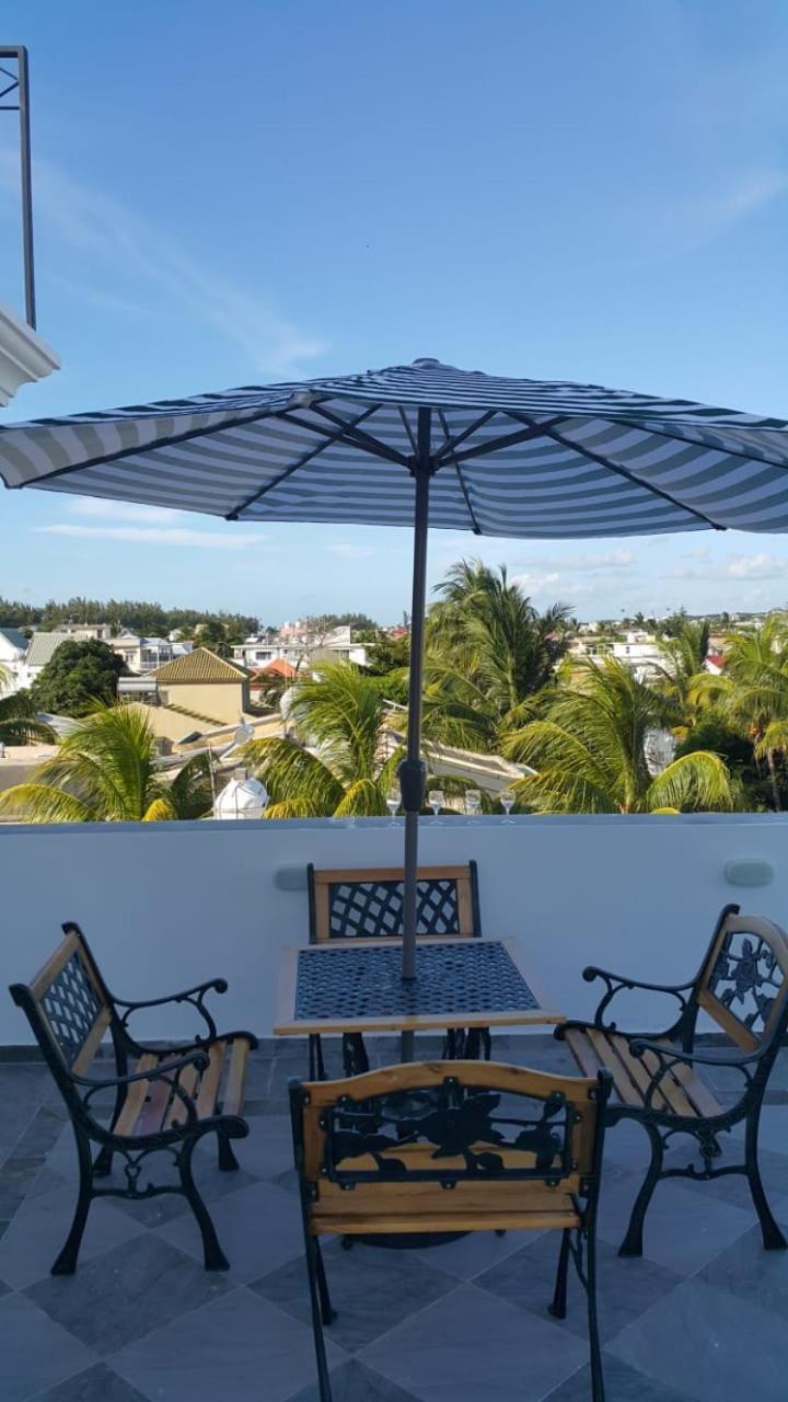 Krishangel Beach Apartment Flic-en-Flacq Εξωτερικό φωτογραφία