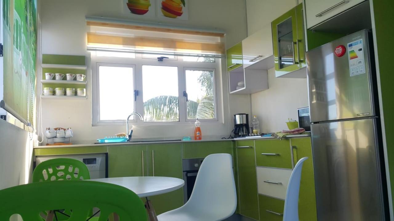 Krishangel Beach Apartment Flic-en-Flacq Εξωτερικό φωτογραφία