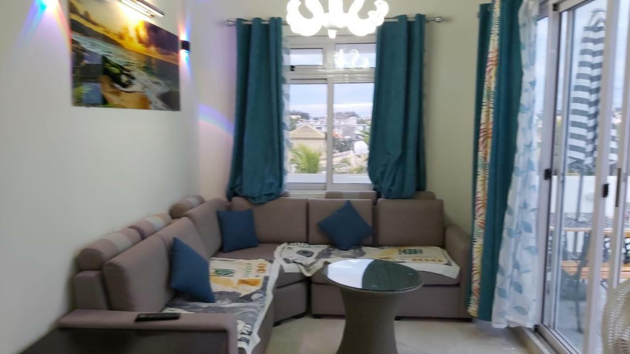 Krishangel Beach Apartment Flic-en-Flacq Εξωτερικό φωτογραφία